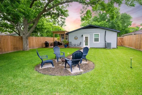 846 S Anderson Street Angleton TX 77515