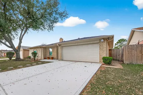 10006 Towne Tower Lane Sugar Land TX 77498