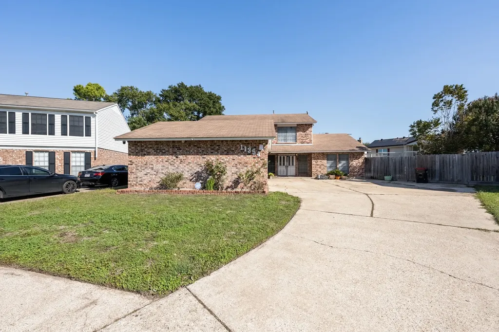 11354 White Gate Lane Houston TX 77067