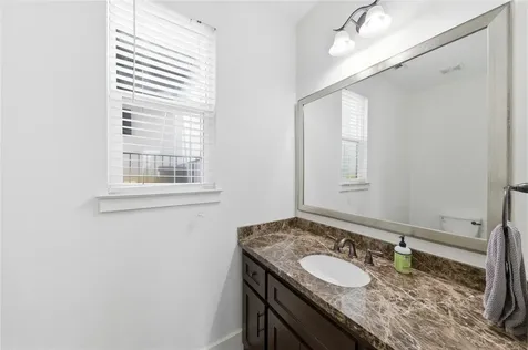 1425 W 23rd Street B Houston TX 77008