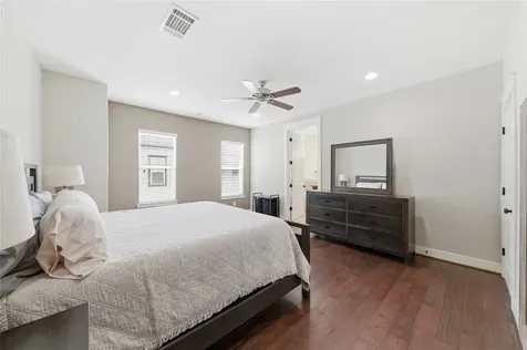 1425 W 23rd Street B Houston TX 77008