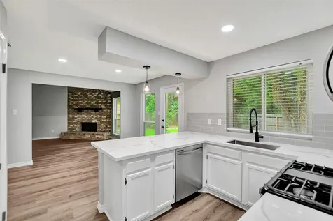 106 N Woodstock Circle Drive The Woodlands TX 77381