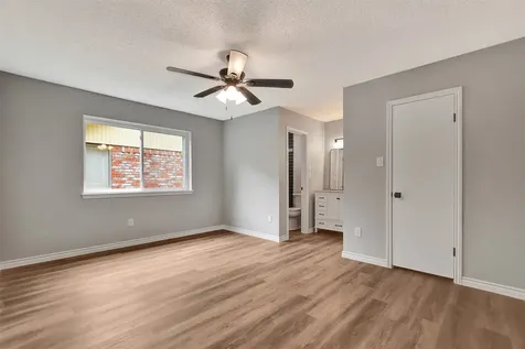 106 N Woodstock Circle Drive The Woodlands TX 77381