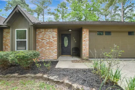 106 N Woodstock Circle Drive The Woodlands TX 77381