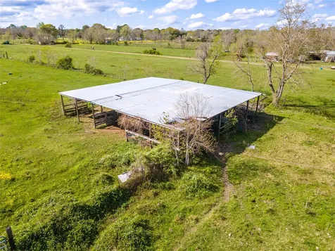 2313 N Shanks Road Angleton TX 77566