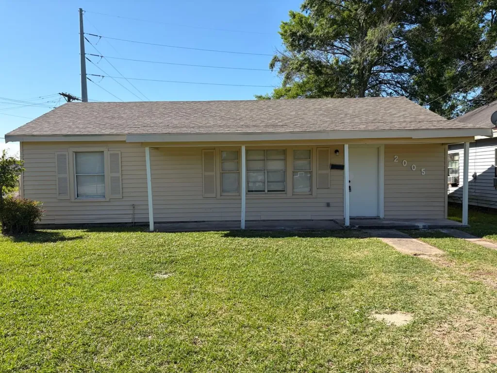 2005 Glasshouse Street Beaumont TX 77703