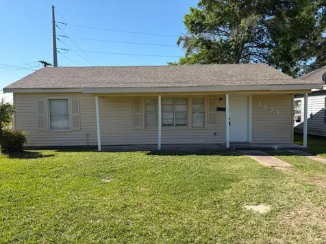 2005 Glasshouse Street Beaumont TX 77703