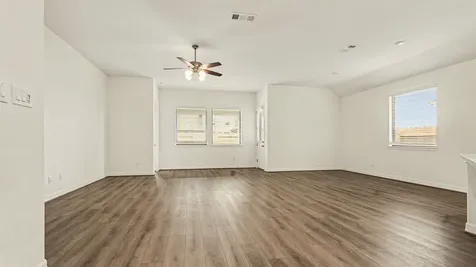 14823 Mission Avenue Mont Belvieu TX 77523