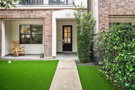 1208 W Dallas Street Houston TX 77019