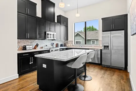 1208 W Dallas Street Houston TX 77019