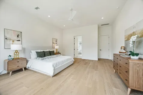 4914 Wigton Drive Houston TX 77096