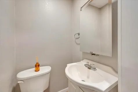 527 S Iowa Avenue League City TX 77573