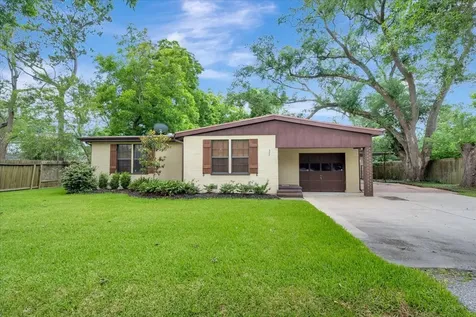 527 S Iowa Avenue League City TX 77573