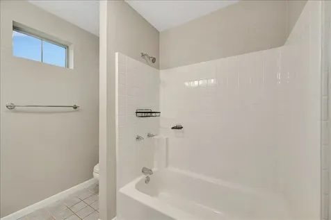 527 S Iowa Avenue League City TX 77573