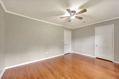 527 S Iowa Avenue League City TX 77573