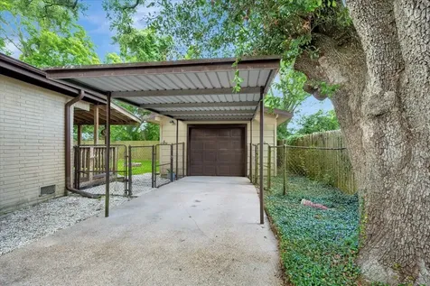 527 S Iowa Avenue League City TX 77573