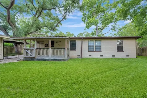 527 S Iowa Avenue League City TX 77573
