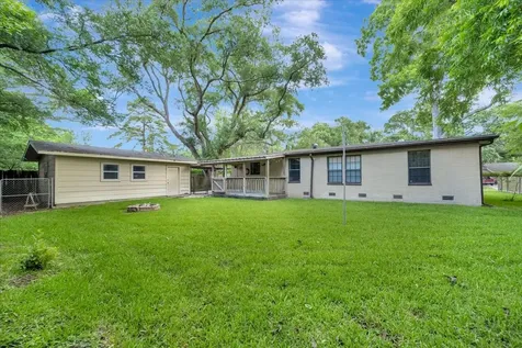 527 S Iowa Avenue League City TX 77573