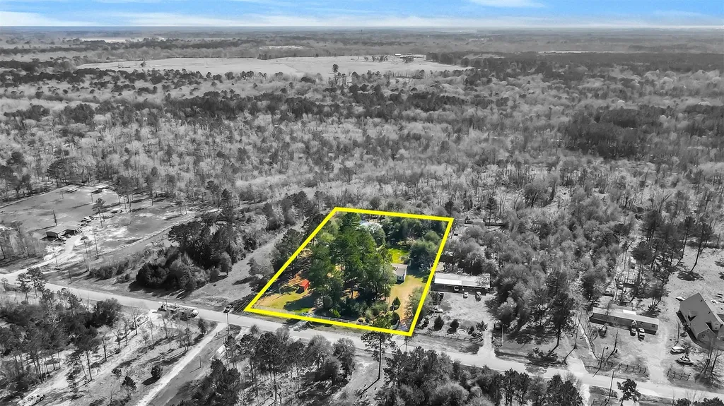 457 County Road 3773 Cleveland TX 77327