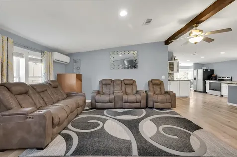 457 County Road 3773 Cleveland TX 77327