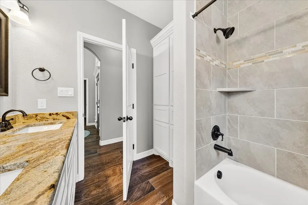 6534 Paddington Drive Corpus Christi TX 78414