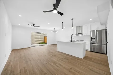 11840 Barryknoll Lane 8 Houston TX 77024