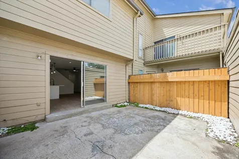 11840 Barryknoll Lane 8 Houston TX 77024