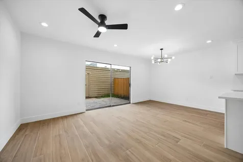 11840 Barryknoll Lane 8 Houston TX 77024
