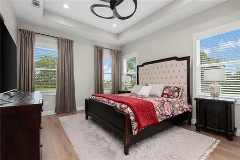 914 Axis Lane Franklin TX 77856