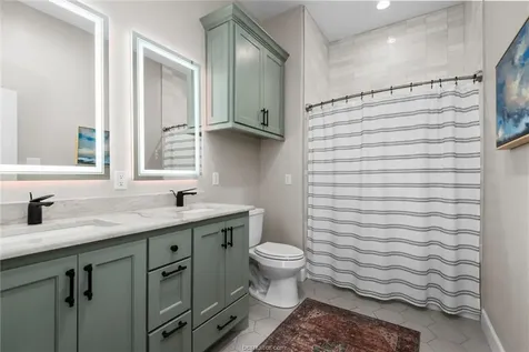 914 Axis Lane Franklin TX 77856
