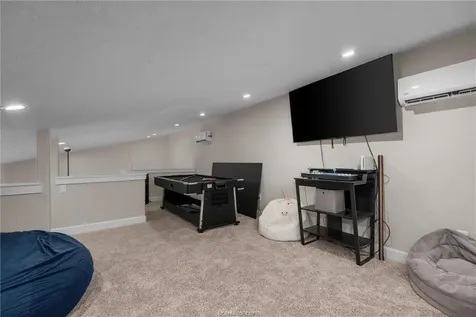 914 Axis Lane Franklin TX 77856