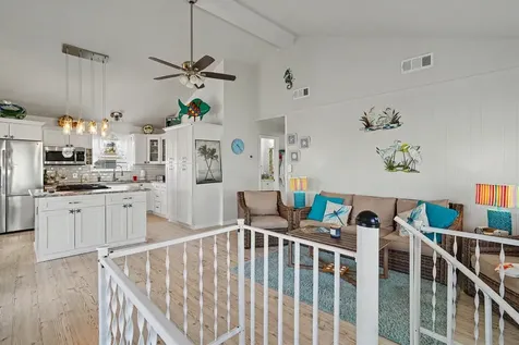 192 Barracuda Street Bayou Vista TX 77563