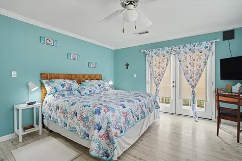 192 Barracuda Street Bayou Vista TX 77563