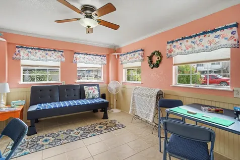 192 Barracuda Street Bayou Vista TX 77563