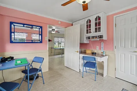 192 Barracuda Street Bayou Vista TX 77563