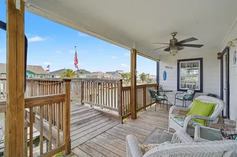 192 Barracuda Street Bayou Vista TX 77563