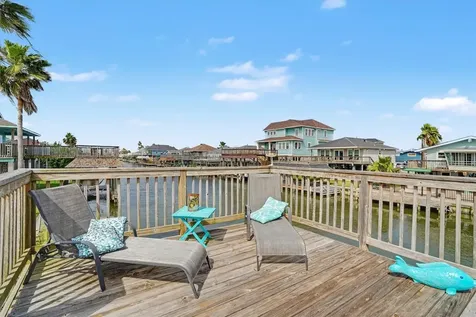 192 Barracuda Street Bayou Vista TX 77563
