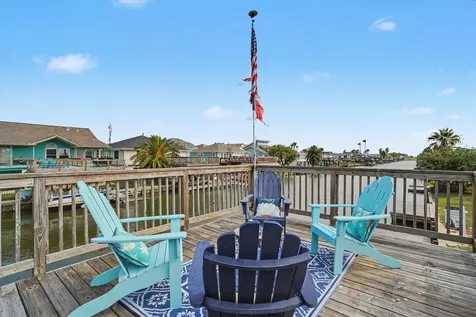 192 Barracuda Street Bayou Vista TX 77563