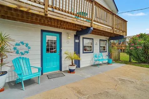 192 Barracuda Street Bayou Vista TX 77563