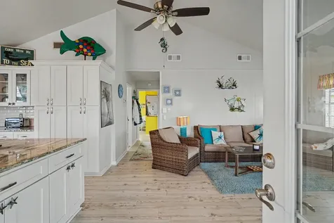 192 Barracuda Street Bayou Vista TX 77563