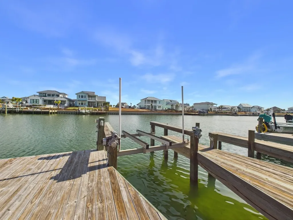 150 Foxtail Lane Rockport TX 78382