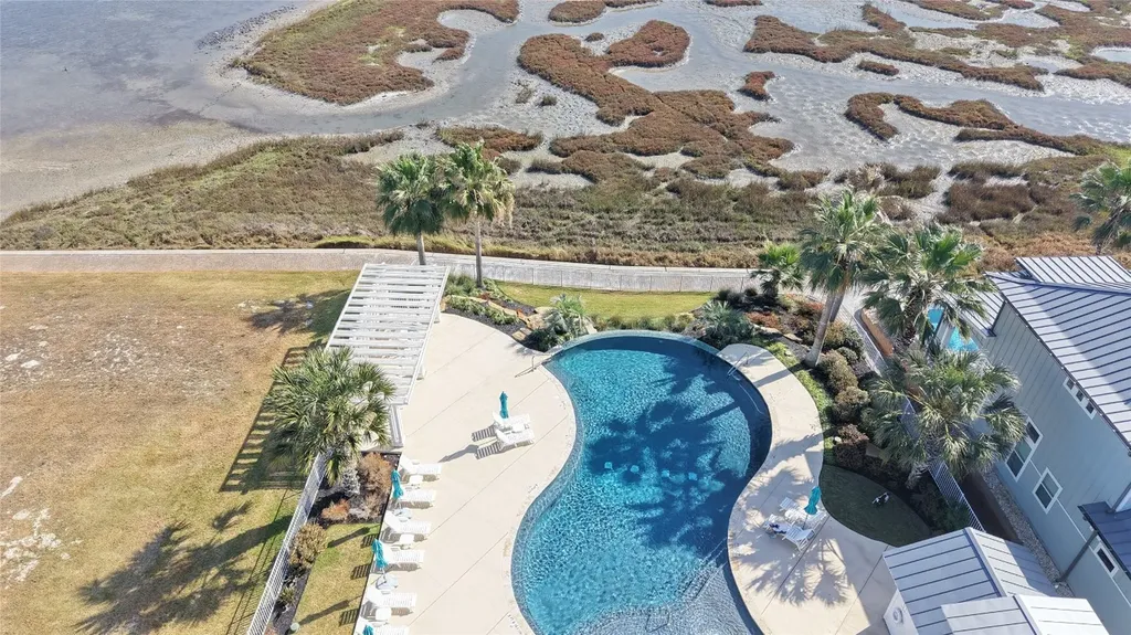 150 Foxtail Lane Rockport TX 78382