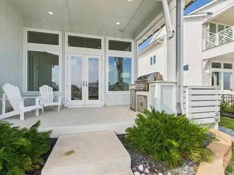 150 Foxtail Lane Rockport TX 78382