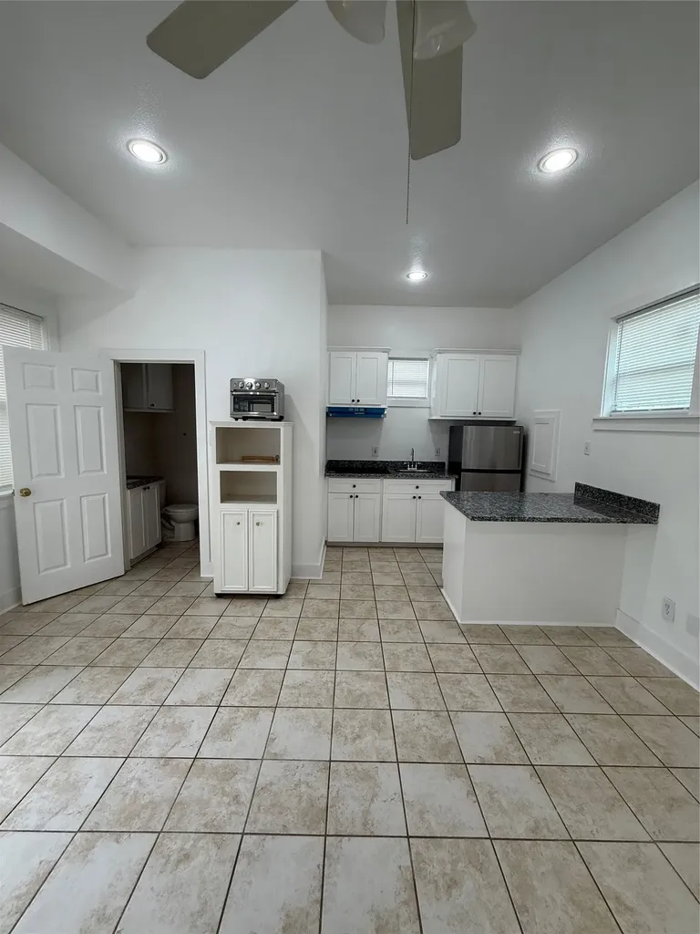 5201 Leeland Street B Houston TX 77023
