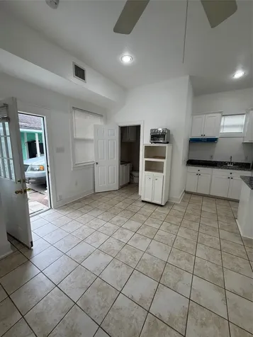 5201 Leeland Street B Houston TX 77023