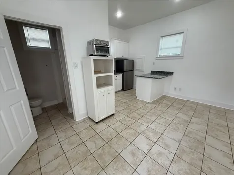 5201 Leeland Street B Houston TX 77023