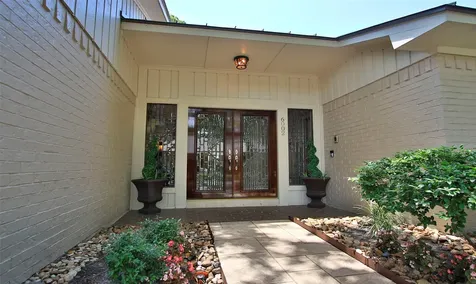 6002 Coral Ridge Road Houston TX 77069
