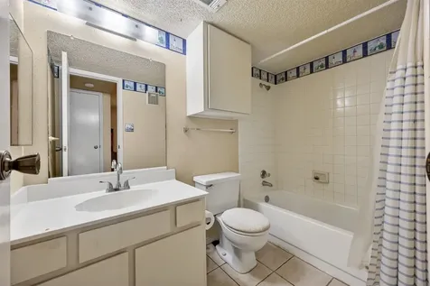 1515 Sandy Springs Road 3005 Houston TX 77042