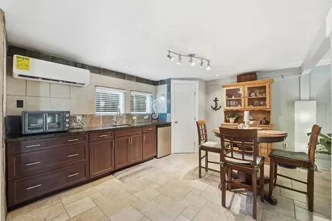 1314 15th Street Galveston TX 77550