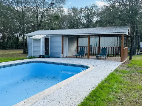 690 N Barbee Street Lovelady TX 75851